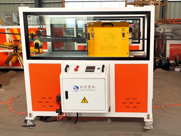 PE管材設備工廠實拍